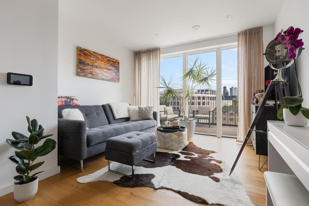 Modern New 1-Bedroom Home Stunning Views London Luaran gambar