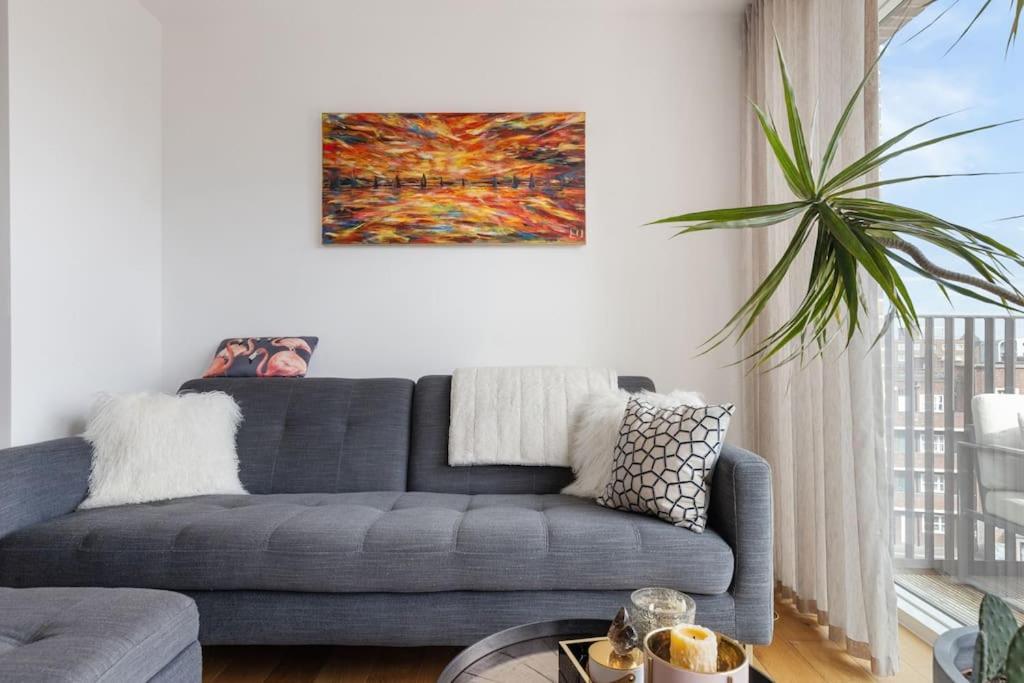 Modern New 1-Bedroom Home Stunning Views London Luaran gambar